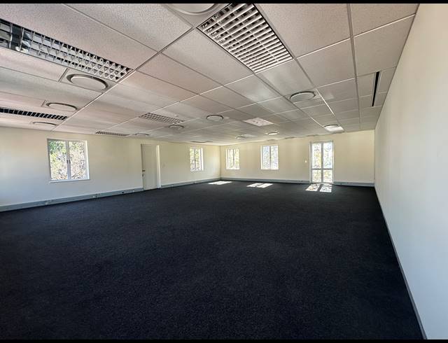 1,172M² OFFICE TO LET IN SANDTON CENTRAL
